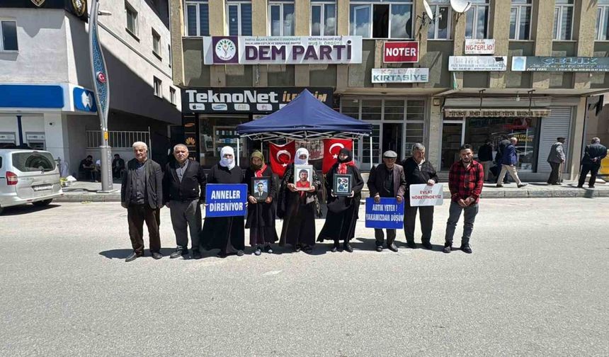 Muşlu anneler evlat nöbetine devam ediyor