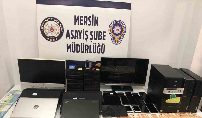 Türkiye’de çağrı merkezi kurup Almanları dolandırmışlar: 10 gözaltı