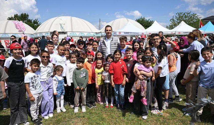 Başkan Ahmet Akın, köy köy geziyor sorun çözüyor
