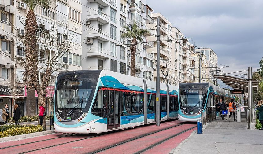 İzmir’de 30 Mayıs’ta metro, tramvay ve İZBAN seferleri nasıl?