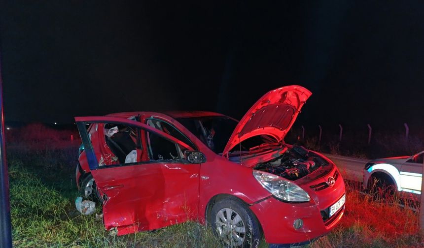 Alkol ve ışık ihlali kazayı beraberinde getirdi: 2 yaralı