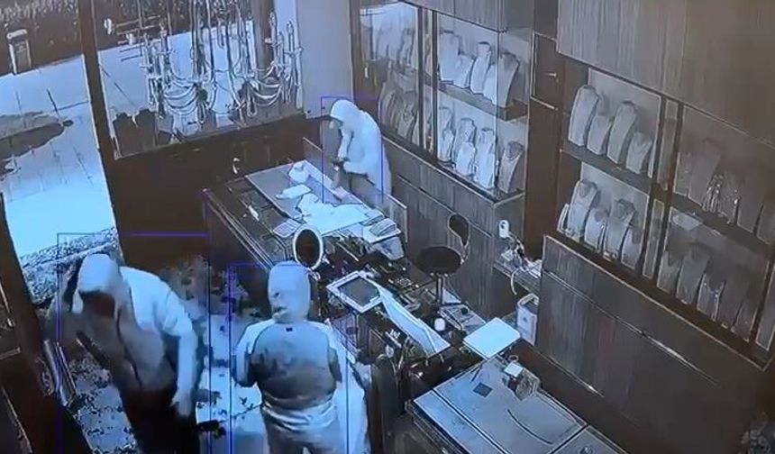 Başakşehir’de film sahnelerini aratmayan hırsızlık