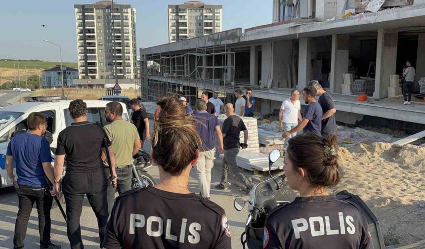 Edirne’de inşaat işçileri arasında kavga: Polis cop ve biber gazıyla müdahale etti