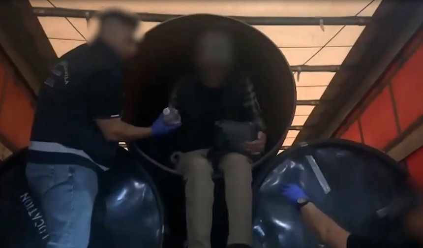 Kapıkule’de çelik borulardan 5 kaçak göçmen ve aranan şüpheli çıktı