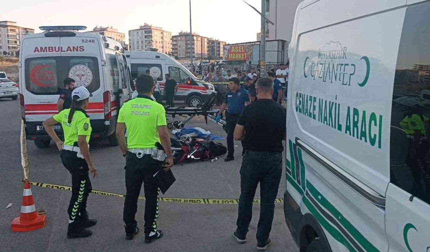 Otomobille çarpışan motosikletin sürücüsü hayatını kaybetti