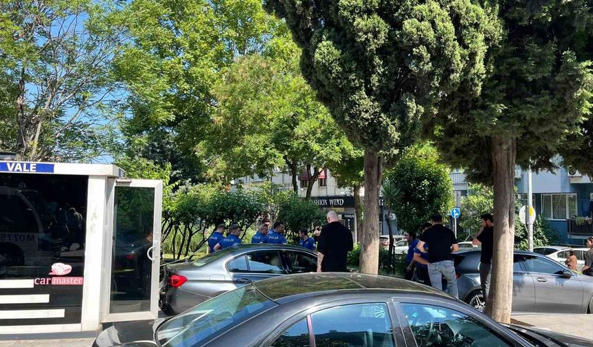 Tedavi gördüğü hastanenin bahçesinde silahlı saldırıya uğradı
