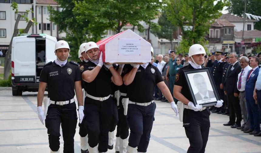 Vali Yardımcısı Beypınar, törenle son yolculuğuna uğurlandı