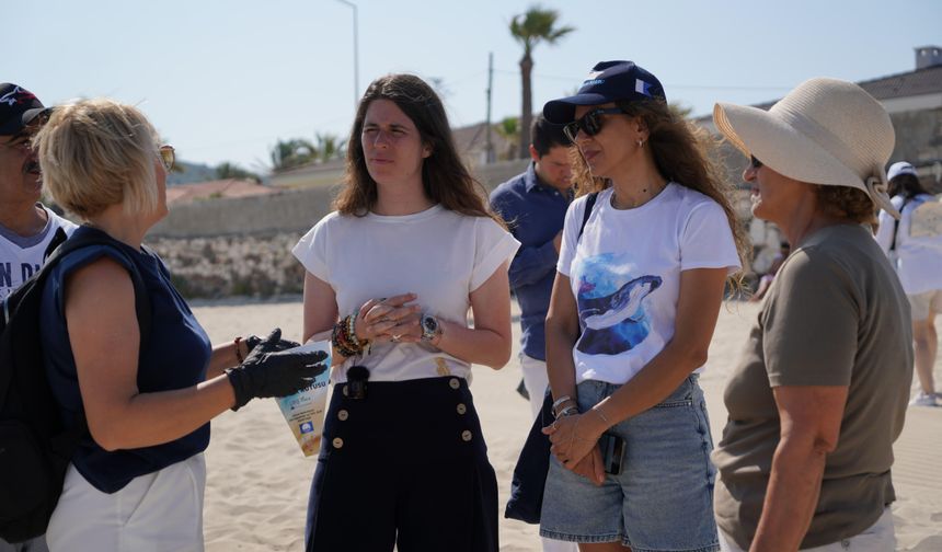 Çeşme’de “Kıyı Temizliği Etkinliği” düzenlendi
