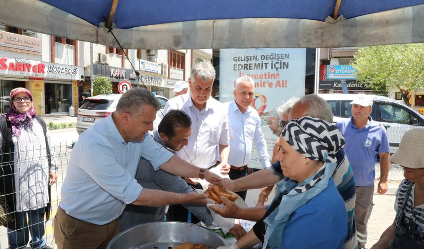 Edremit'te Ferdi Zeyrek anısına lokma hayrı