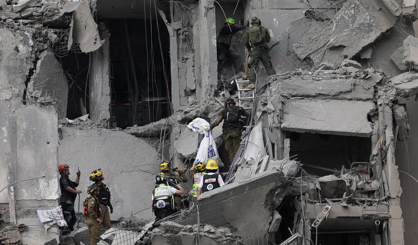 İran’da İsrail saldırılarında can kaybı 935’e yükseldi