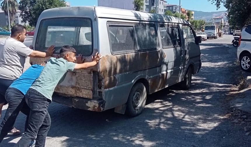 Söke Belediyesi’nden hurda araçlara müdahale