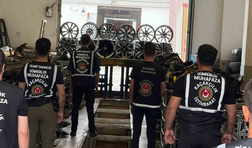 Artvin’de 32 milyon liralık kaçak oto yedek parçası ele geçirildi