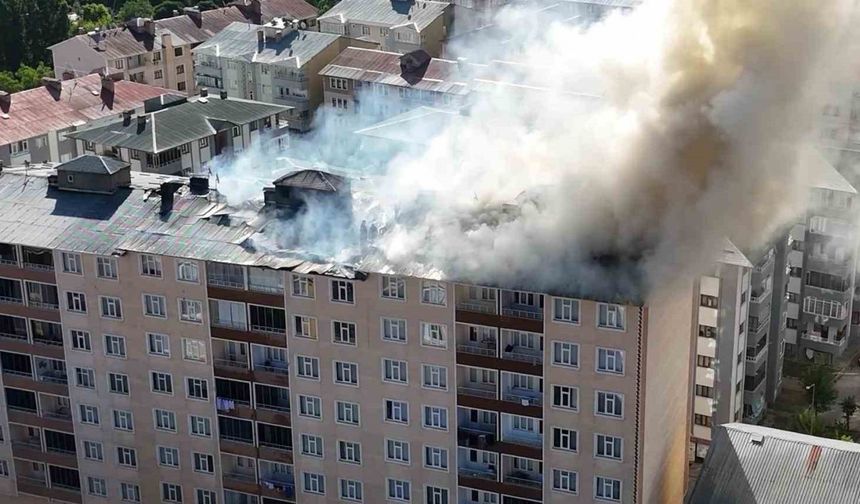 Muş’ta 9 katlı binada yangın çıktı