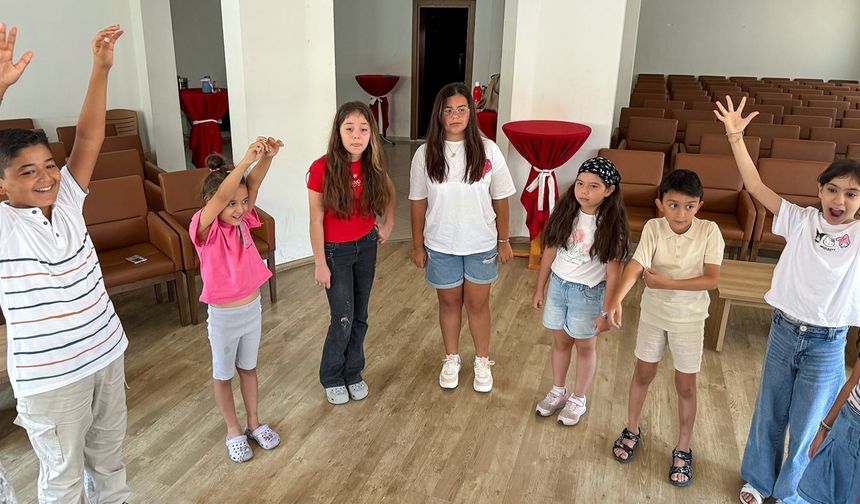 Başkan Yetişkin ile Efeler'de geleceğin sanatçıları yetişiyor
