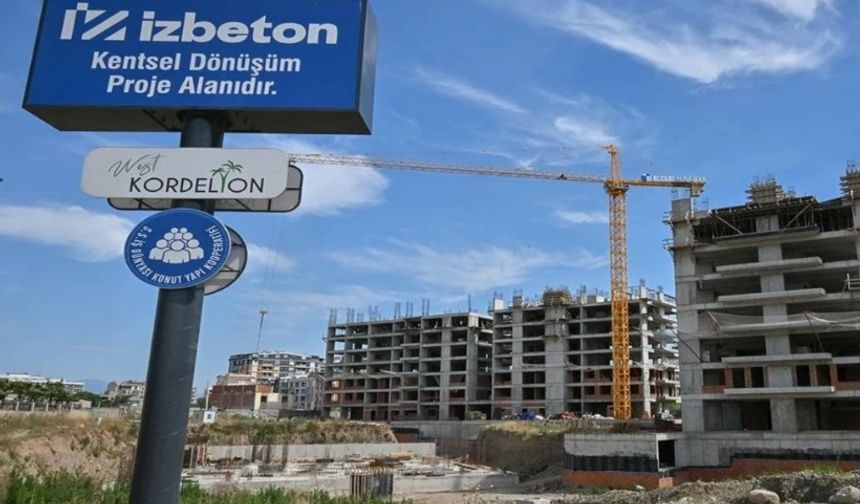 İzmir'de CHP'ye operasyon... Hangi suçtan gözaltına alındılar?