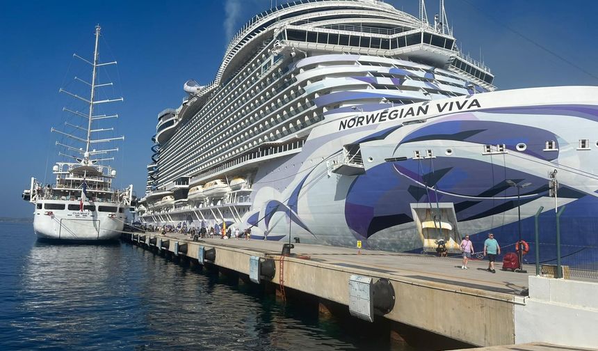 Bodrum Limanı’nda Kruvaziyer Yoğunluğu
