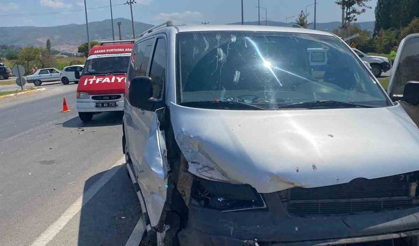 Balıkesir’de trafik kazası: 6 yaralı