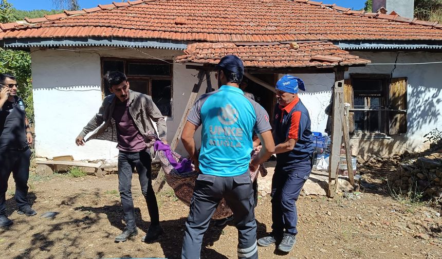 AFAD ve UMKE ekipleri yaşlı vatandaşları tahliye etti