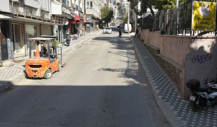 Bayraklı’da yol ve kaldırım seferberliği başladı