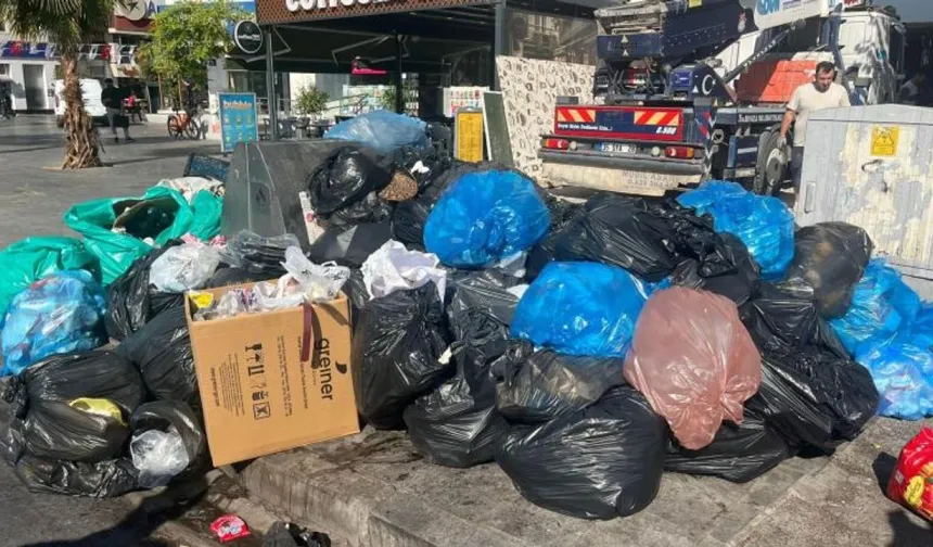 İzmir Buca’da Çöp Krizi Devam Ediyor!