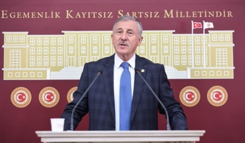 Selçuk Özdağ’dan Yurtdışı Çıkış Harcı Tepkisi