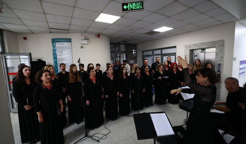 Başkan Yiğit’ten personele Cumhuriyet Bayramı sürprizi