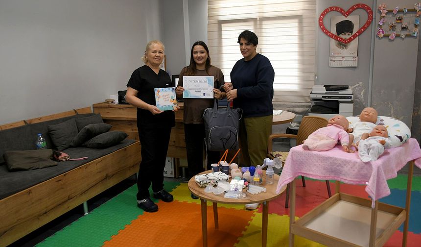 Kuşadası Beledi̇yesi̇’nden anne adaylarına destek