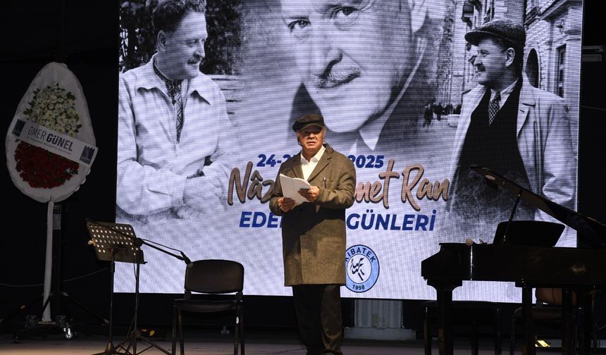 Kuşadası’nda 9 dilden Nazım sesleri