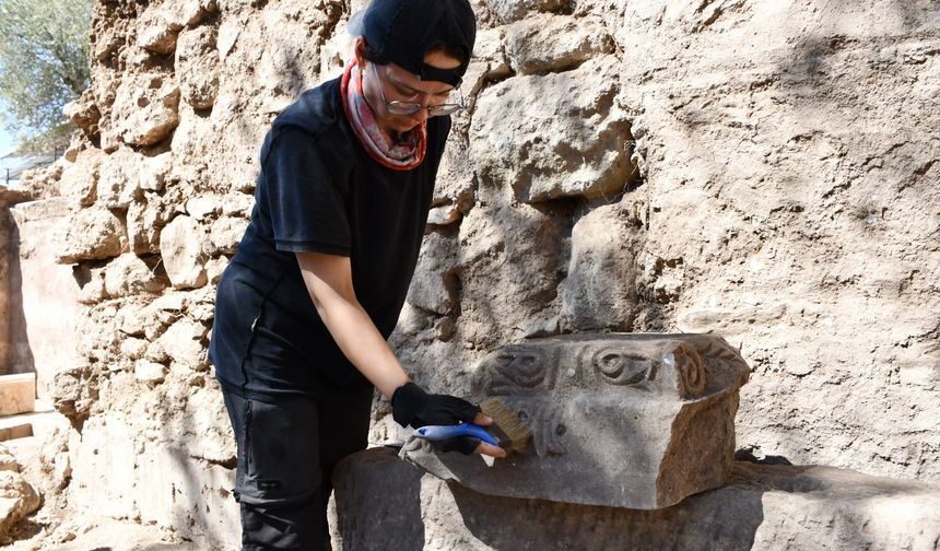 Antandros kazıları tüm hızıyla sürüyor