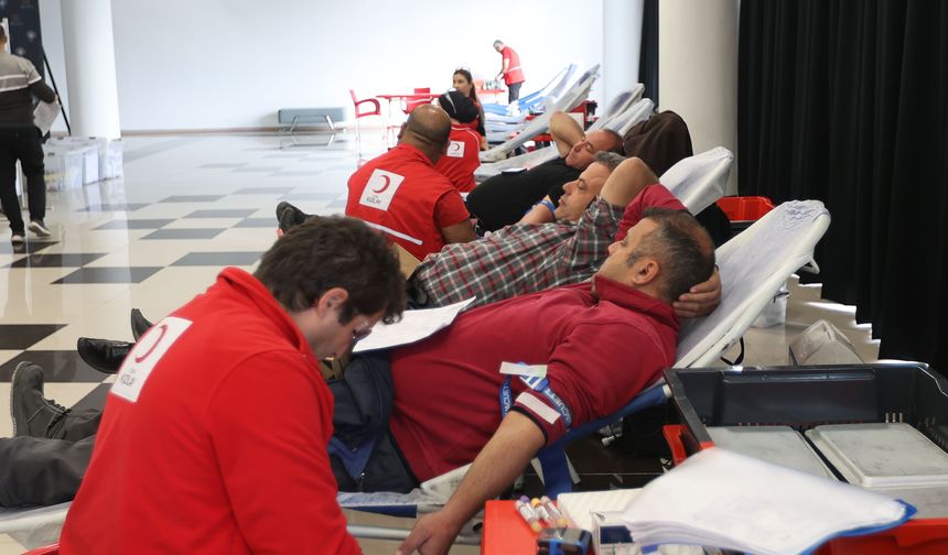 Büyükşehir, Kan bağışı desteğini Menteşe’de başlattı