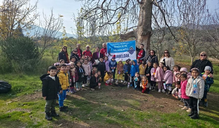 TURBELDAK minik doğaseverlerle keşfe çıktı