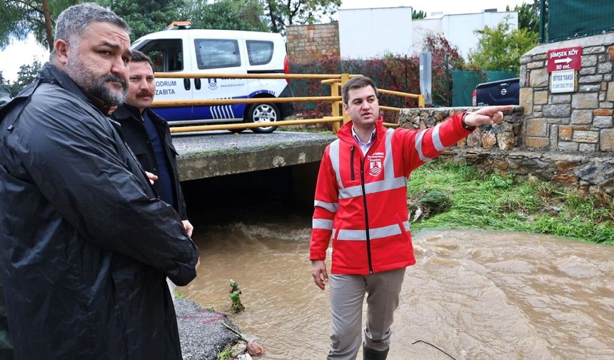 Bodrum’da yoğun yağış: Başkan Mandalinci ekiplerle sahada