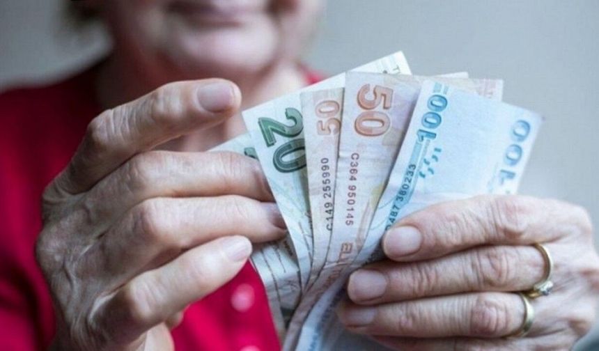 Emeklilerin bayramı ikramiyesi için ödeme takvimi açıklandı