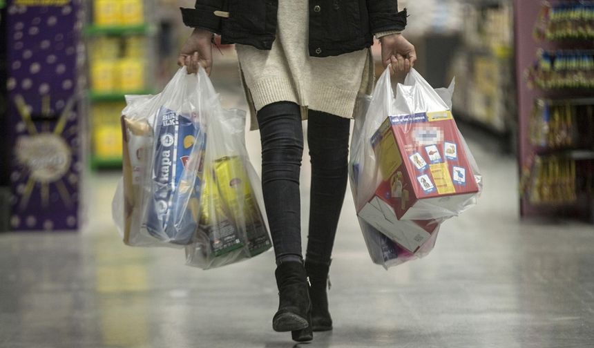 Tüketici güveni 11 ayın zirvesine yaklaştı