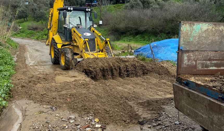 Efeler Belediyesi’nden yağış sonrası yollara hızlı müdahale