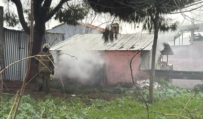 İzmir Konak’ta evde silahlar konuştu!