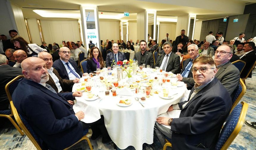 Başkan Dutlulu, Basın mensupları ve meclis üyeleriyle iftarda buluştu