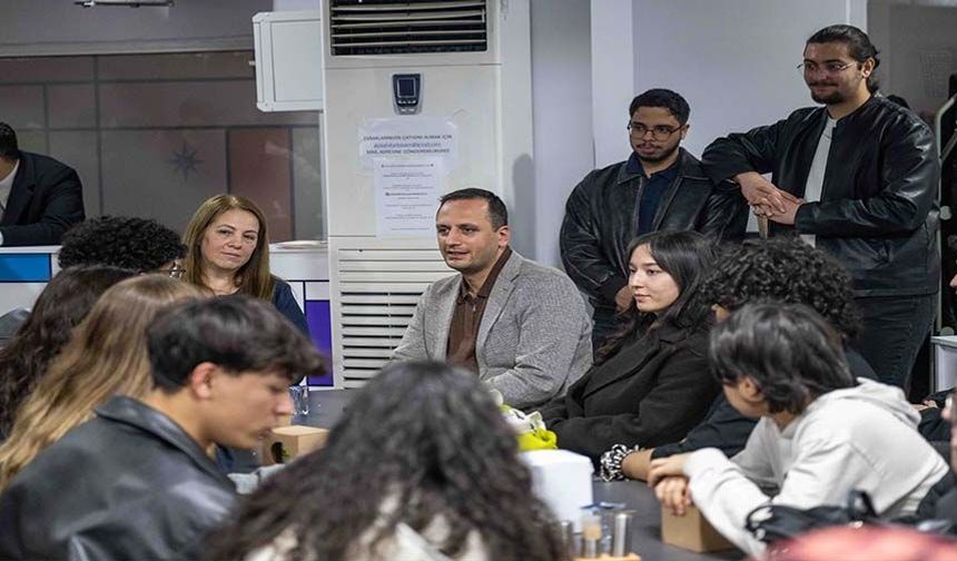 Bornova’da gençlerle iftar buluşması