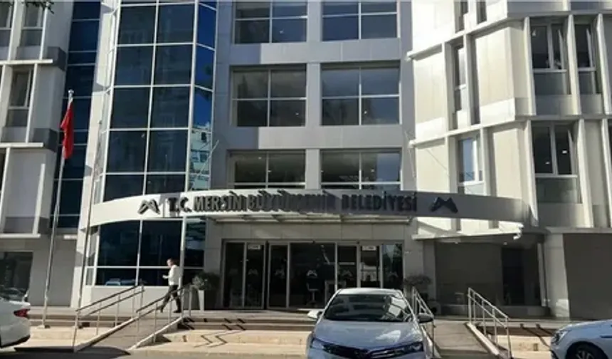 Mersin Büyükşehir Belediyesi'ne operasyon düzenlendi!