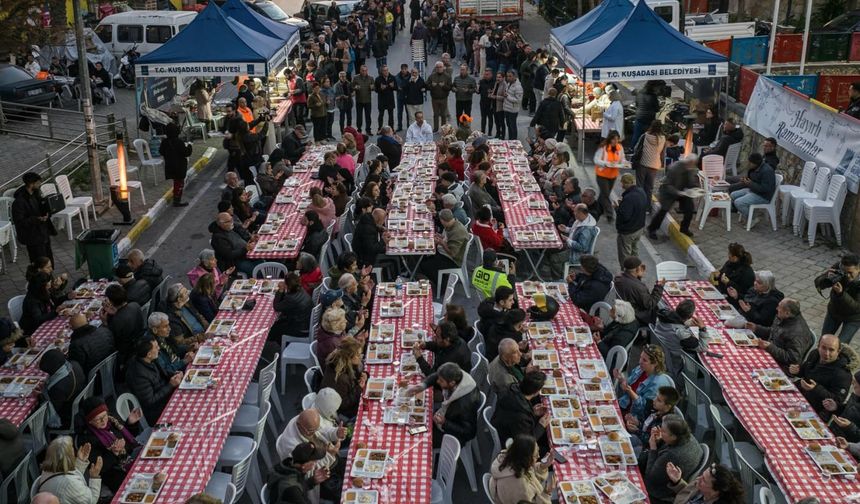Kuşadası'nda Ramazan :Dayanışmanın kenti,paylaşmanın bereketli sofrası