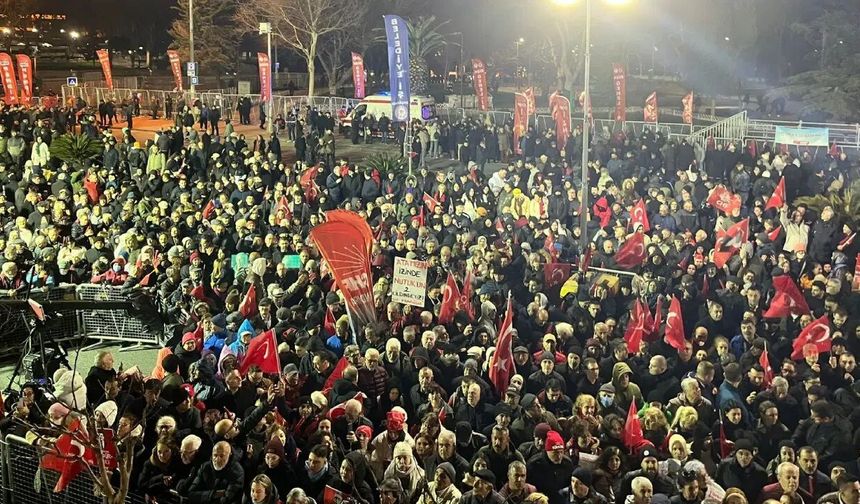 CHP Saraçhane’de büyük miting için toplandı