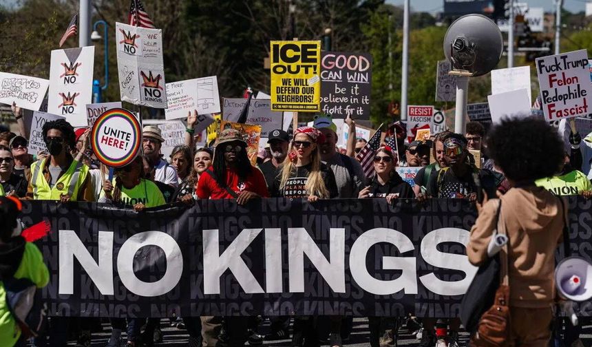 ABD’de “No Kings” protestoları yayılıyor