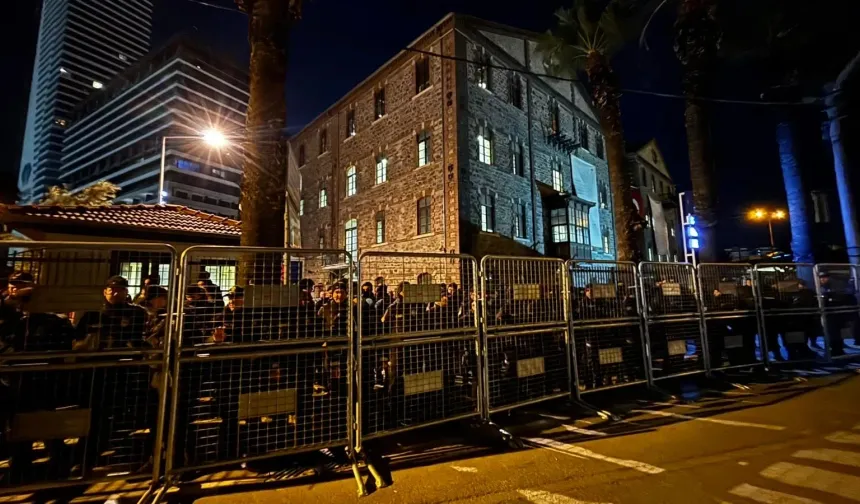 İzmir Meslek Fabrikası'nda tahliye krizi