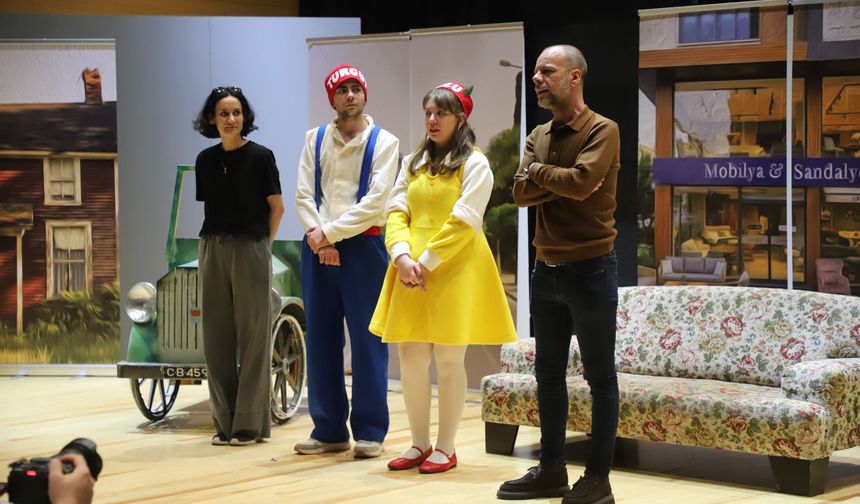 Turgutlu Belediyesinin Kent Elçileri "Turgut ve Lulu" İlk kez sahne aldı