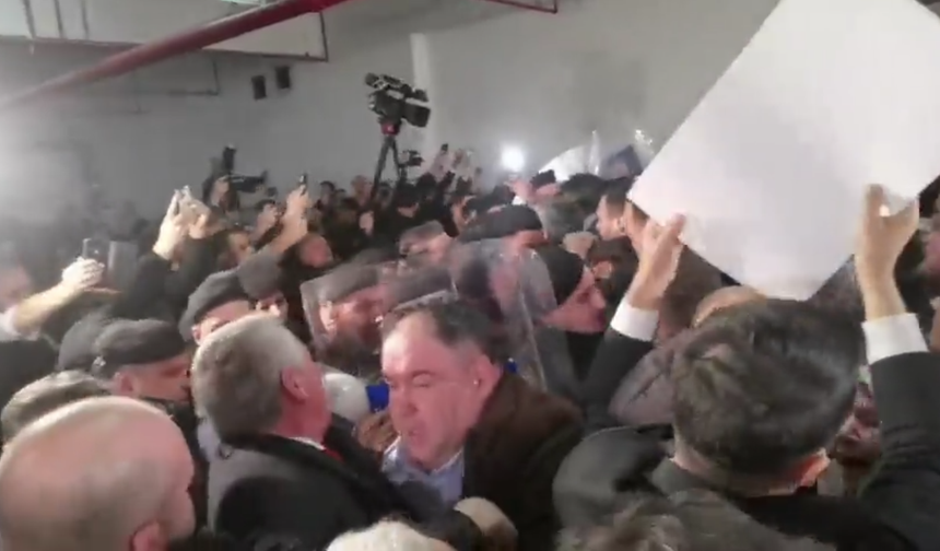 Bursa’da başkanvekili seçimi öncesi polis müdahalesi