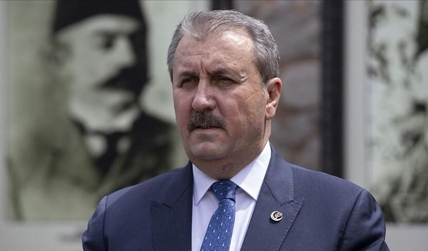 Destici: “Türkiye şu anda adeta yarı savaş halinde sayılır”