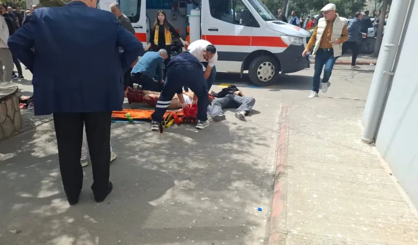 Ortaokulda silah sesleri: ölü ve yaralılar var!