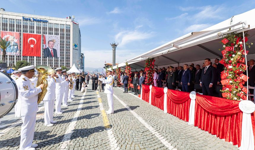Ata'yı anma, Gençlik ve Spor Bayramı coşkuyla karşılandı
