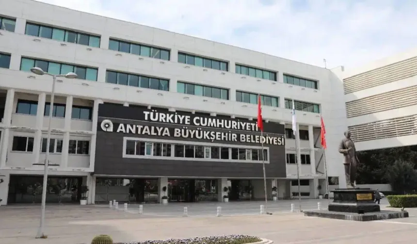 Antalya Büyükşehir Belediyesi’ne yeni operasyon: 25 gözaltı