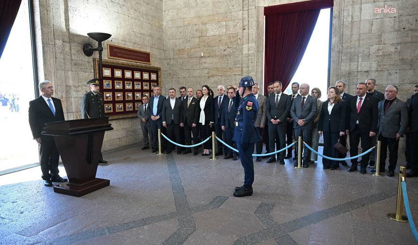 Mansur Yavaş’tan seçim sonrası Anıtkabir ziyareti